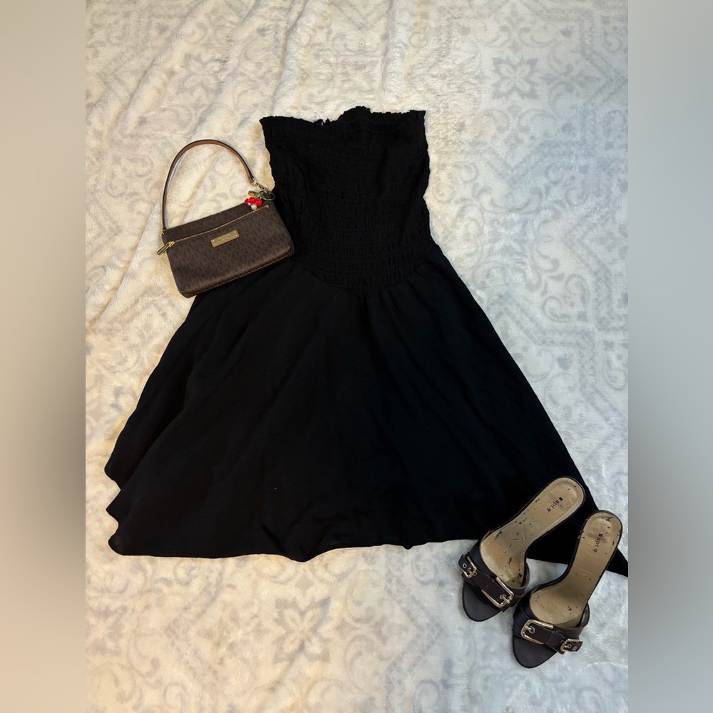 Chic Black Strapless Dress